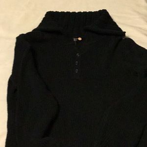 Ralaella sizeM long sleeves w button on sweater